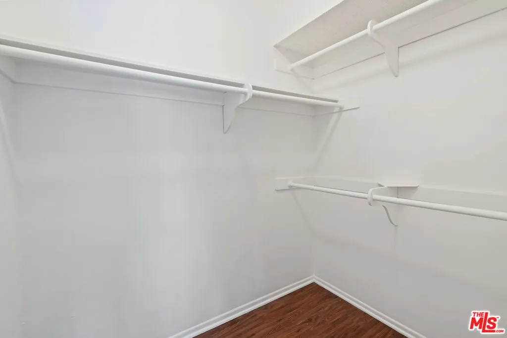 9430 Via Patricia, Burbank, California 91504 home-pic-20